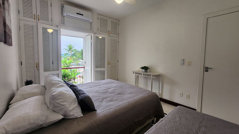 Duplex c/ Hidro - Cond. Luxo c/ 3 Praias