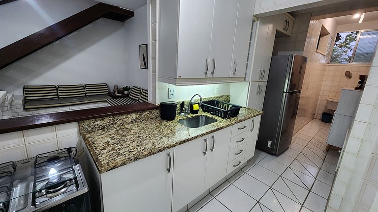 Duplex c/ Hidro - Cond. Luxo c/ 3 Praias